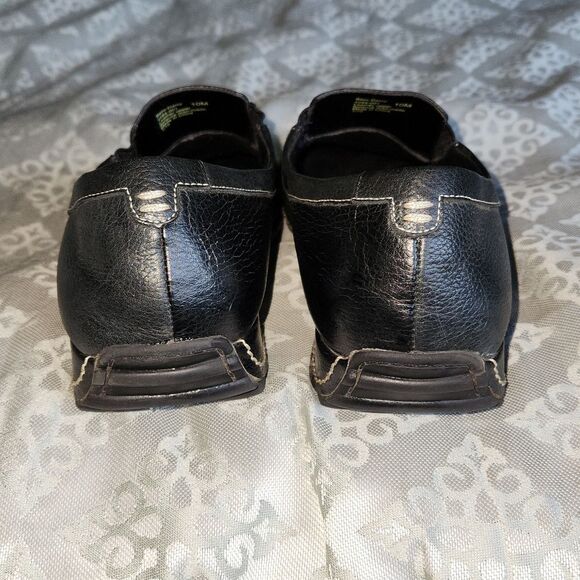Bass Women Black Leather Loafer - Picture 5 of 8